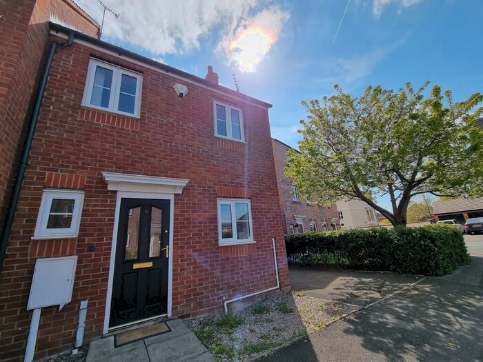 2 Bedroom End Of Terrace House To Rent In Pericles Close, Warwick, CV34