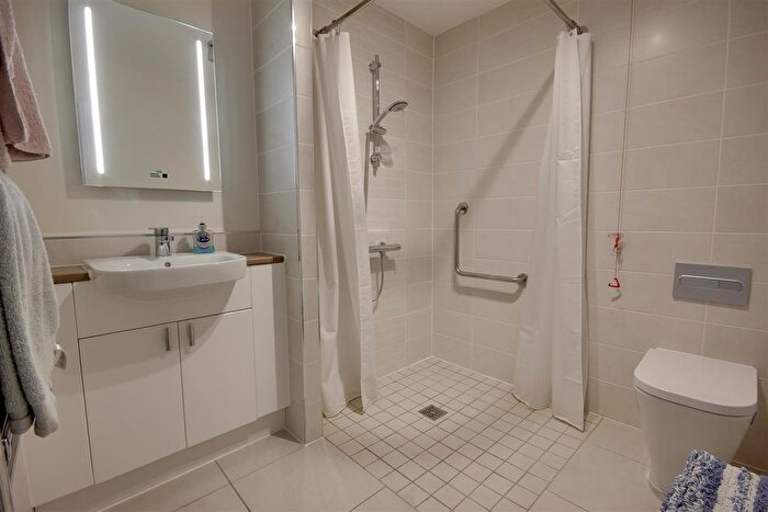 1 Bedroom Flat For Sale In Field Close, Cottingham, HU16