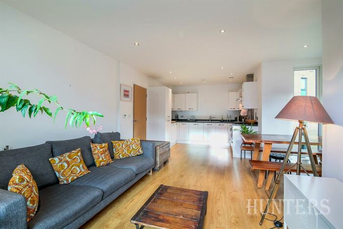 2 Bedroom Flat To Rent In Ayers Court, New Church Road, London, SE5