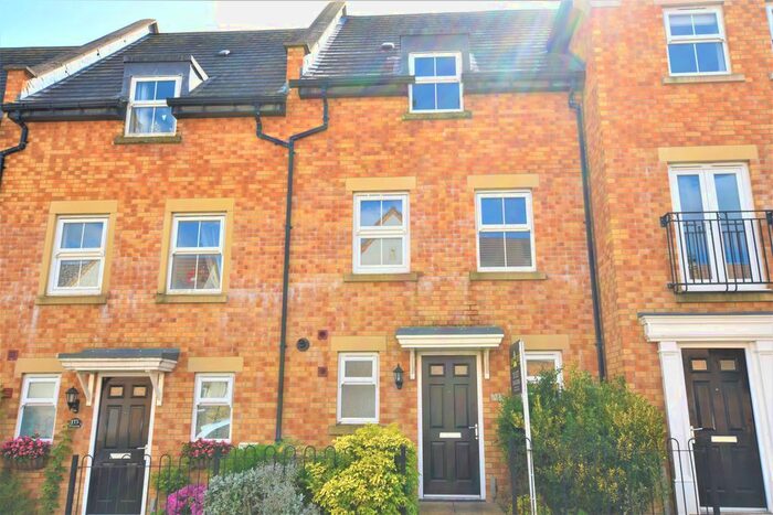 3 Bedroom Terraced House To Rent In Roman Road, Corby NN18