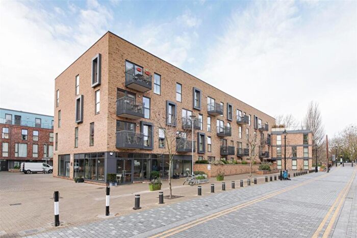 Flat To Rent In Vermillion Apartments, Gunmakers Lane, London, E3