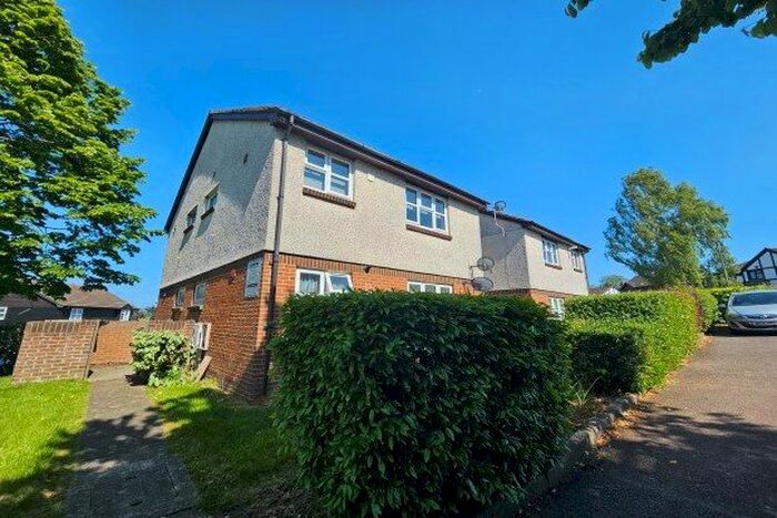 Studio To Rent In Ellenswood Close, Maidstone, ME15