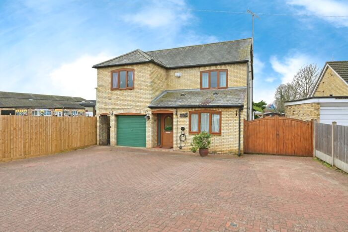 5 Bedroom Detached House For Sale In London Road, Pampisford, Cambridge, Cambridgeshire, CB22
