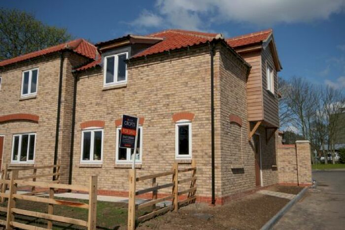 2 Bedroom Semi-Detached House To Rent In William Mews, Station Road, Waltham, DN37