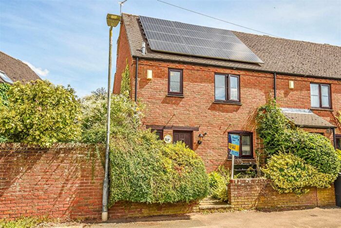 3 Bedroom Cottage For Sale In Churchend, Slimbridge, Gloucester, GL2