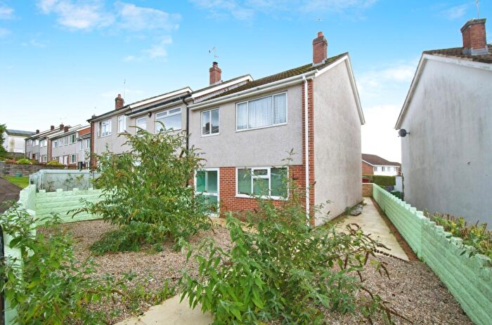 3 Bedroom End Of Terrace House For Sale In Bryn Pinwydden, Cardiff, CF23