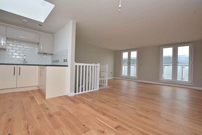 2 Bedroom Apartment To Rent In The Grosvenor House, Moortown, Leeds, West Yorkshire, LS17