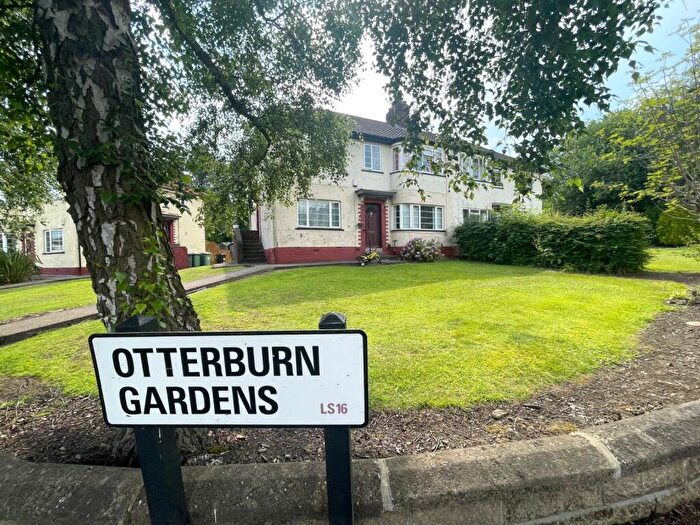 2 Bedroom Flat To Rent In Otterburn Gardens, Leeds, West Yorkshire, LS16