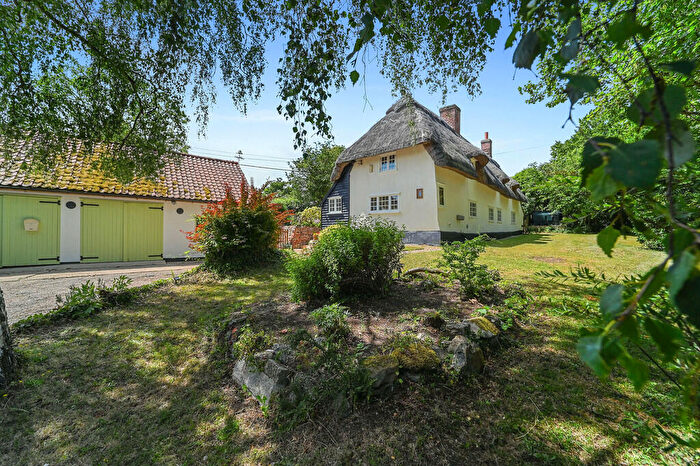 4 Bedroom Detached House For Sale In Bures, Sudbury, Suffolk, CO8