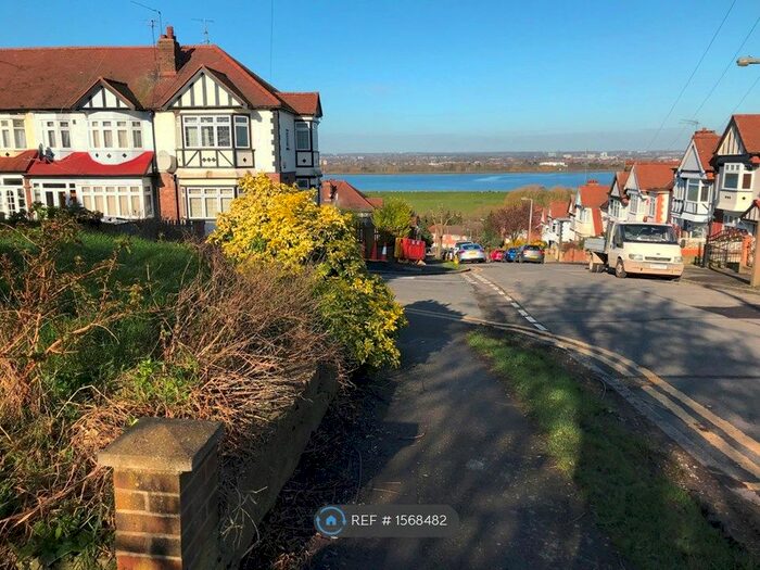 4 Bedroom Semi-Detached House To Rent In Lambourne Gardens, London, E4