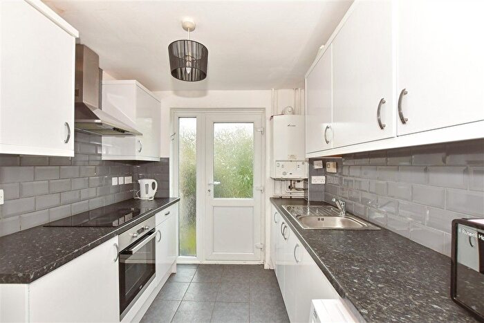 3 Bedroom Terraced House For Sale In Tenterden Drive, Canterbury, Kent, CT2