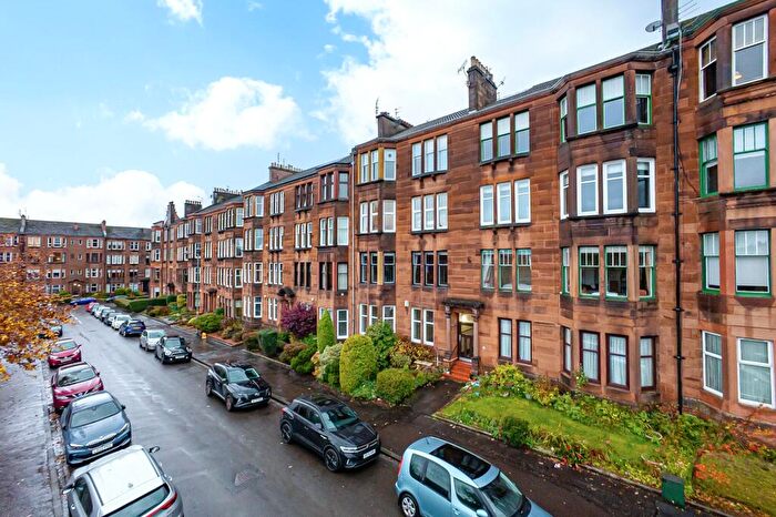 2 Bedroom Apartment For Sale In Naseby Avenue, Broomhill, Glasgow, G11