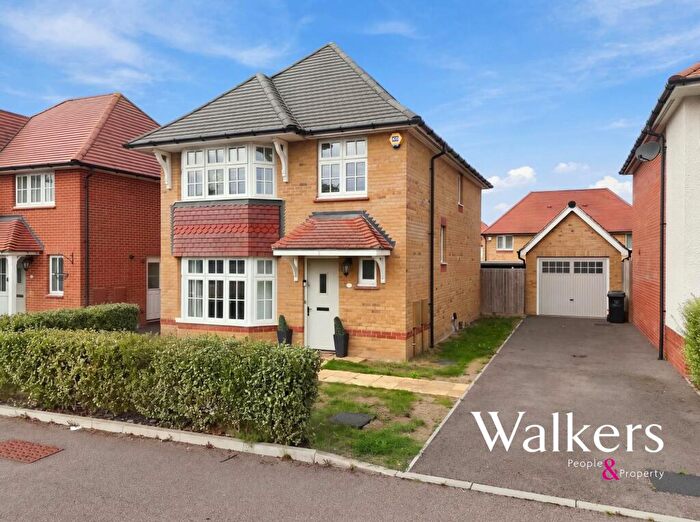 4 Bedroom Detached House For Sale In Judge Drive, Langdon Hills, SS16