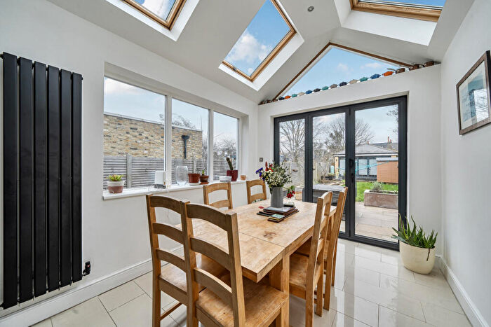 5 Bedroom Semi-Detached House For Sale In Friern Road, London, SE22