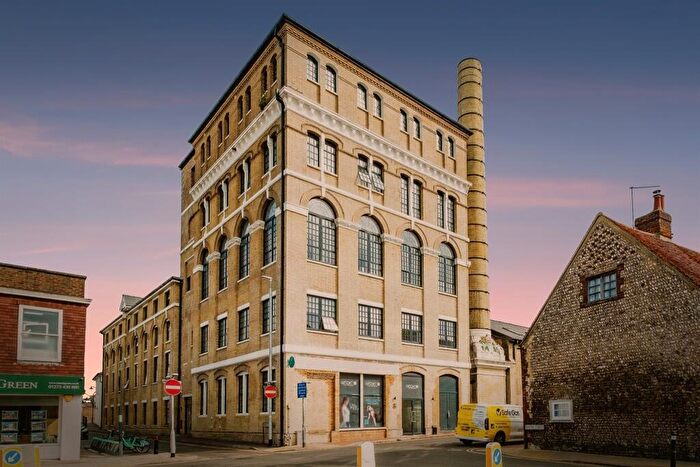 2 Bedroom Apartment For Sale In South Street, Portslade, Brighton, BN41