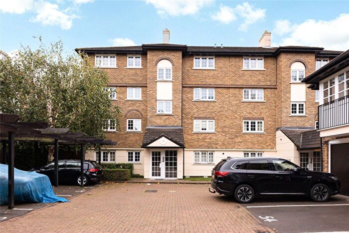 2 Bedroom Flat For Sale In Selhurst Close, London, SW19