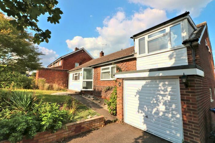 3 Bedroom Bungalow To Rent In Glebe Road, Welwyn, AL6