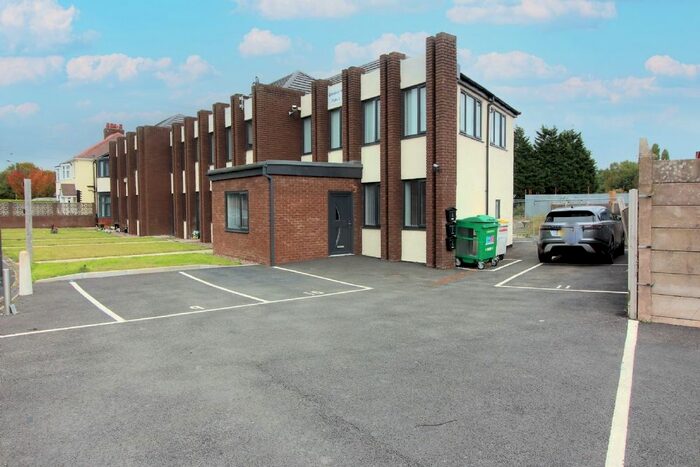 2 Bedroom Flat To Rent In Willenhall WV13