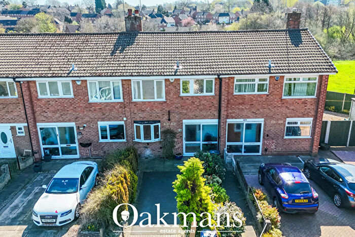 3 Bedroom House To Rent In Cromwell Lane, Birmingham, West Midlands, B31