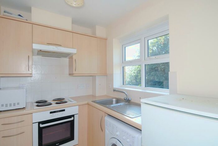 1 Bedroom Apartment To Rent In Newbury, Berkshire, RG14