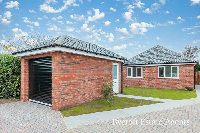 3 Bedroom Detached Bungalow For Sale In Miriam Close, Off Beccles Road, Bradwell, NR31