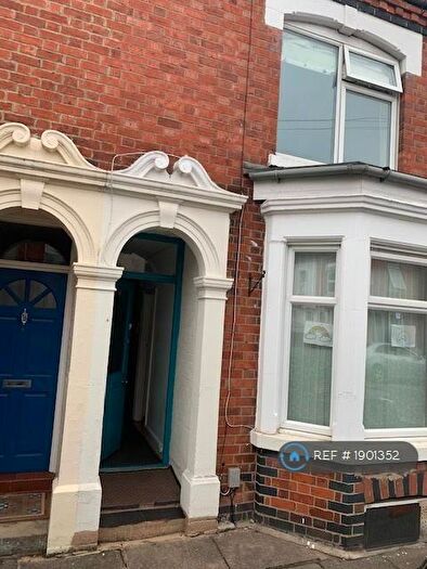4 Bedroom Terraced House To Rent In Wycliffe Road, Northampton, NN1