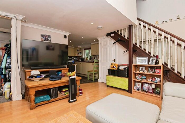 1 Bedroom Detached House For Sale In Village Way, Aylesbeare, Exeter, EX5