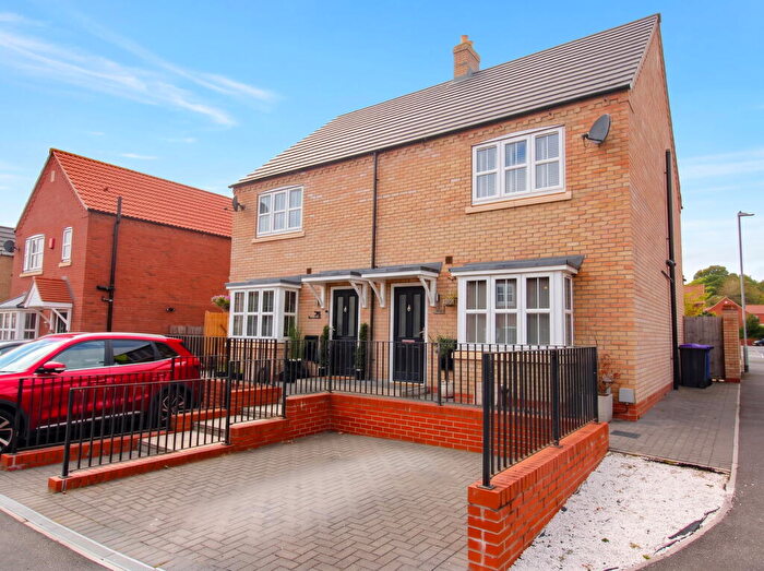 3 Bedroom Semi-Detached House For Sale In Bob Rainsforth Way, Gainsborough, DN21