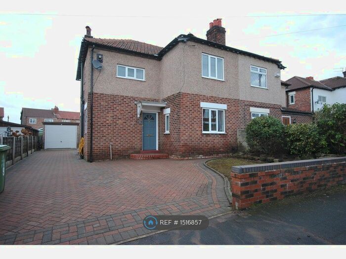 3 Bedroom Semi-Detached House To Rent In Merton Road, Sale, M33