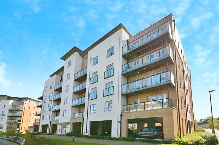 1 Bedroom Apartment For Sale In Fleming Place, Bracknell, Berkshire, RG12