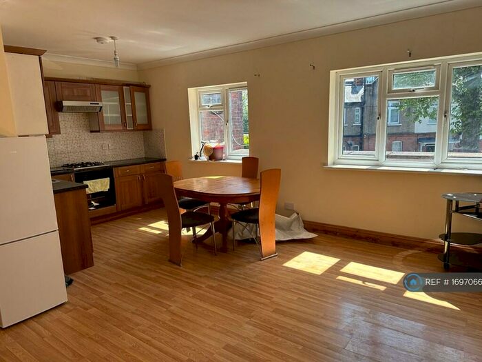 1 Bedroom Flat To Rent In Ladysmith Road, Enfield, EN1