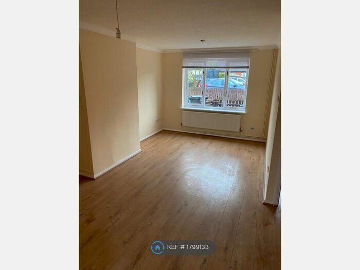 3 Bedroom Semi-Detached House To Rent In East View, Langwith, Mansfield, NG20