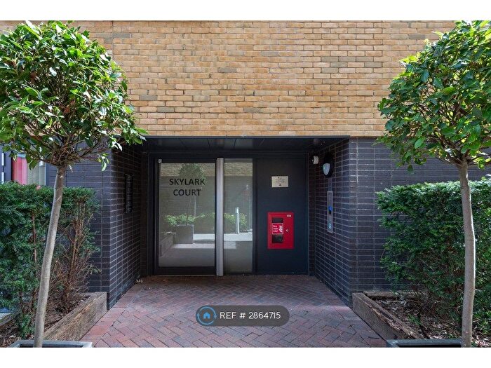 2 Bedroom Flat To Rent In Skylark Court, London, SW15