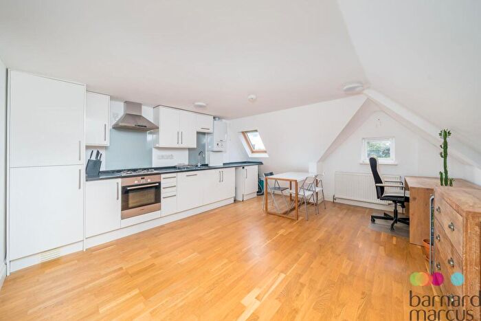 1 Bedroom Apartment To Rent In Lodge Lane, North Finchley, London, N12