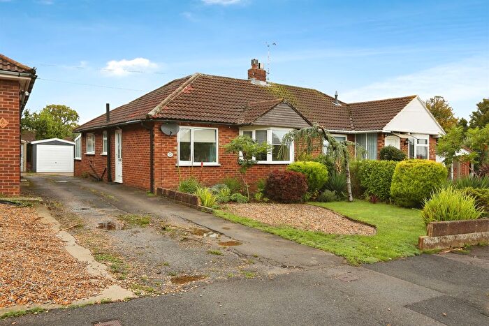 2 Bedroom Semi-Detached Bungalow For Sale In Meadowbank Road, Fareham, PO15