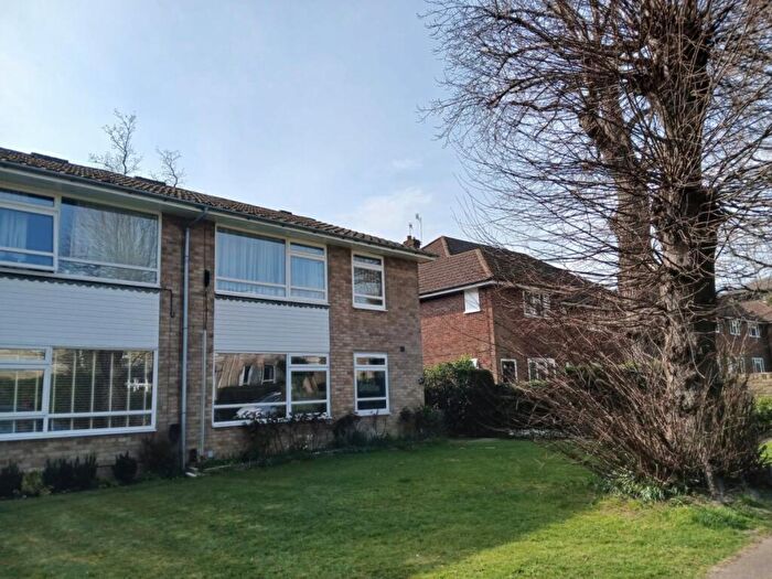 2 Bedroom Apartment To Rent In Park Road, Redhill, RH1