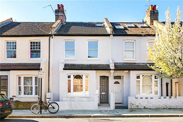 2 Bedroom Flat For Sale In Margravine Road, London, W6