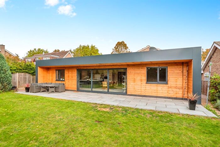 4 Bedroom Detached Bungalow For Sale In Barrowby Road, Grantham, NG31