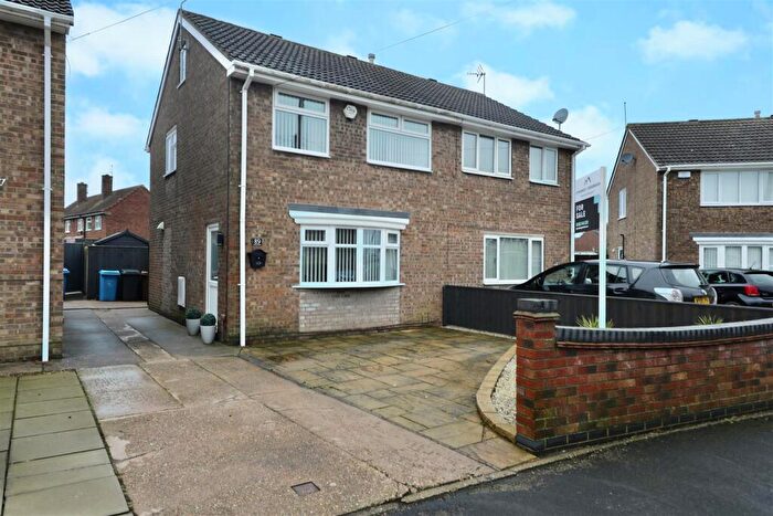 2 Bedroom Semi-Detached House For Sale In Green Island, Bilton, Hull, HU11
