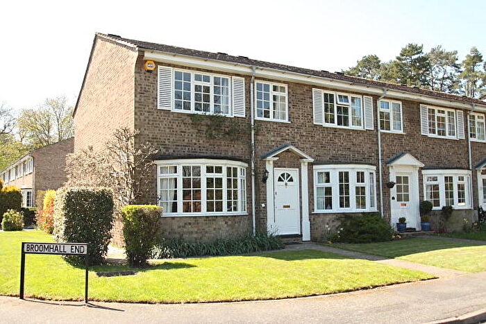 3 Bedroom Terraced House To Rent In Broomhall End, Woking, GU21