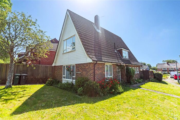 2 Bedroom Detached House To Rent In The Droveway, Hove, East Sussex, BN3