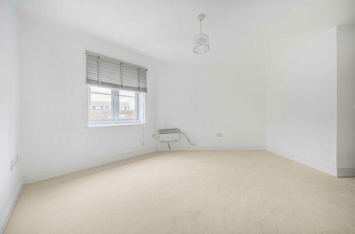 1 Bedroom Flat To Rent In Westerham Drive Sidcup, DA15