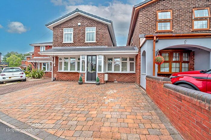3 Bedroom Detached House For Sale In Falcon Close, Walsall, WS6
