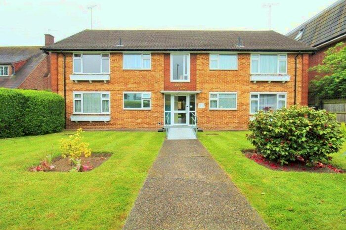2 Bedroom Apartment To Rent In Edwick Court, Cheshunt, EN8