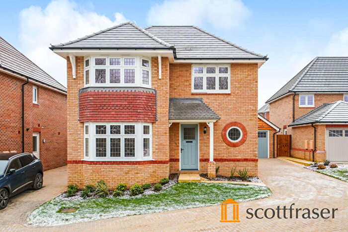 3 Bedroom Detached House To Rent In Parkehill, Radley, OX14
