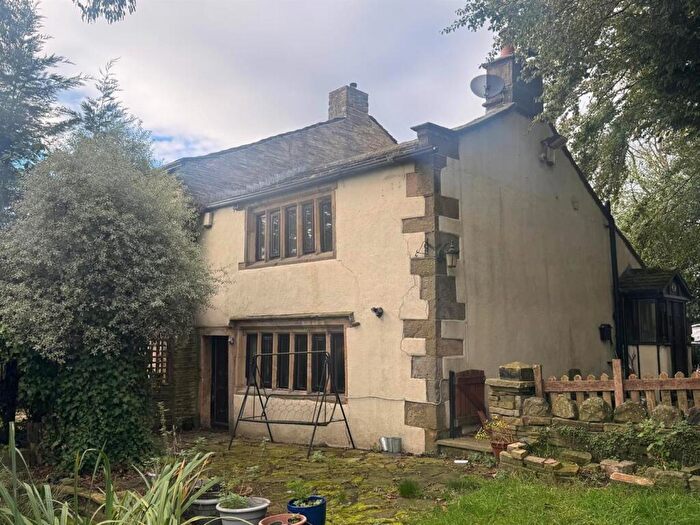2 Bedroom Cottage For Sale In Tan House Court, Boy Lane, Bierley, BD4
