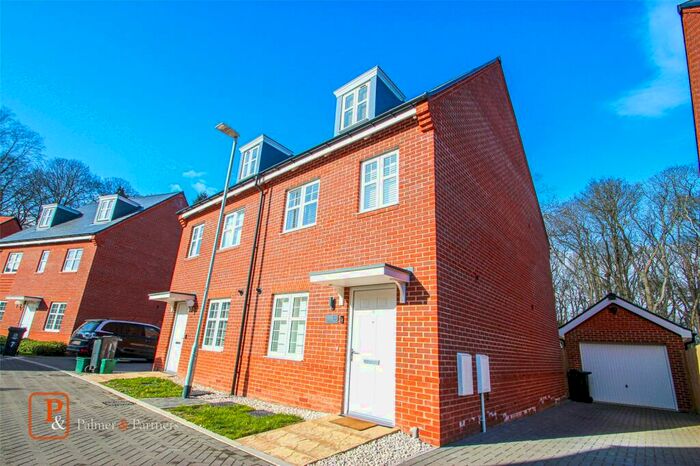 3 Bedroom Semi-Detached House To Rent In St. Michaels Close, Colchester, Essex, CO4