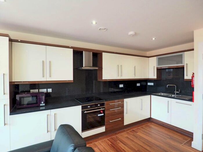 4 Bedroom Apartment To Rent In Devonshire Point, S1