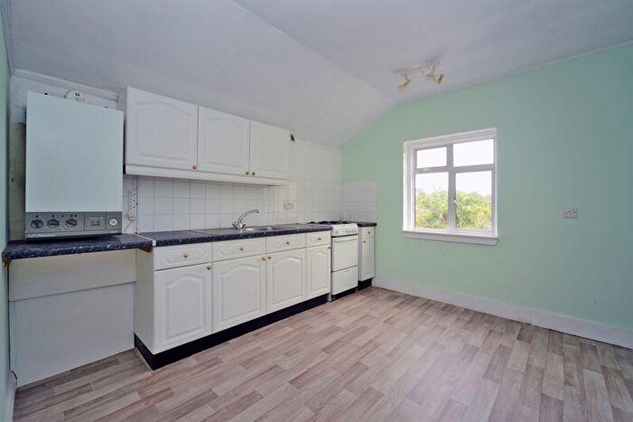 1 Bedroom Property To Rent In Walton Road, West Molesey, KT8