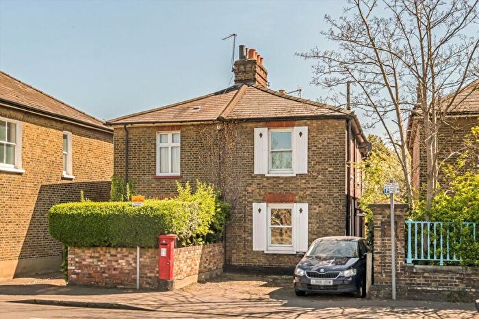 2 Bedroom Flat To Rent In Portsmouth Road, Surbiton, KT6